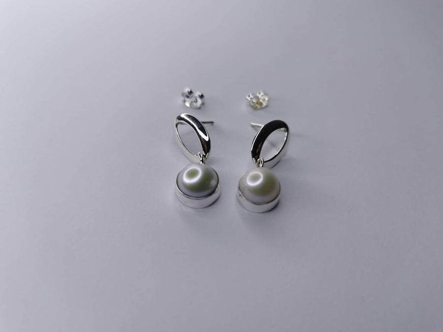 Aretes Ovalo con Perla Natural de Plata .925