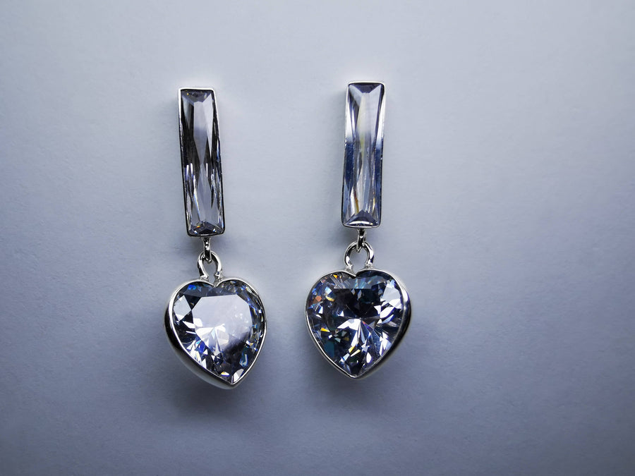 Aretes con Rectángulo y Corazón Zirconia Gota Biselada Plata de .925